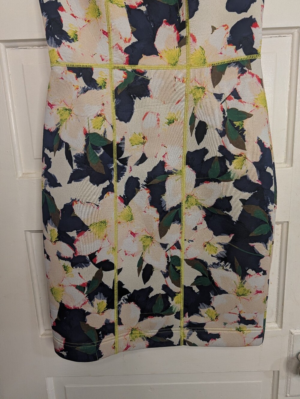 J.Crew Cove Floral Surf Scuba Sheath Dress Size 4 Neon Trim - Picture 4 of 12